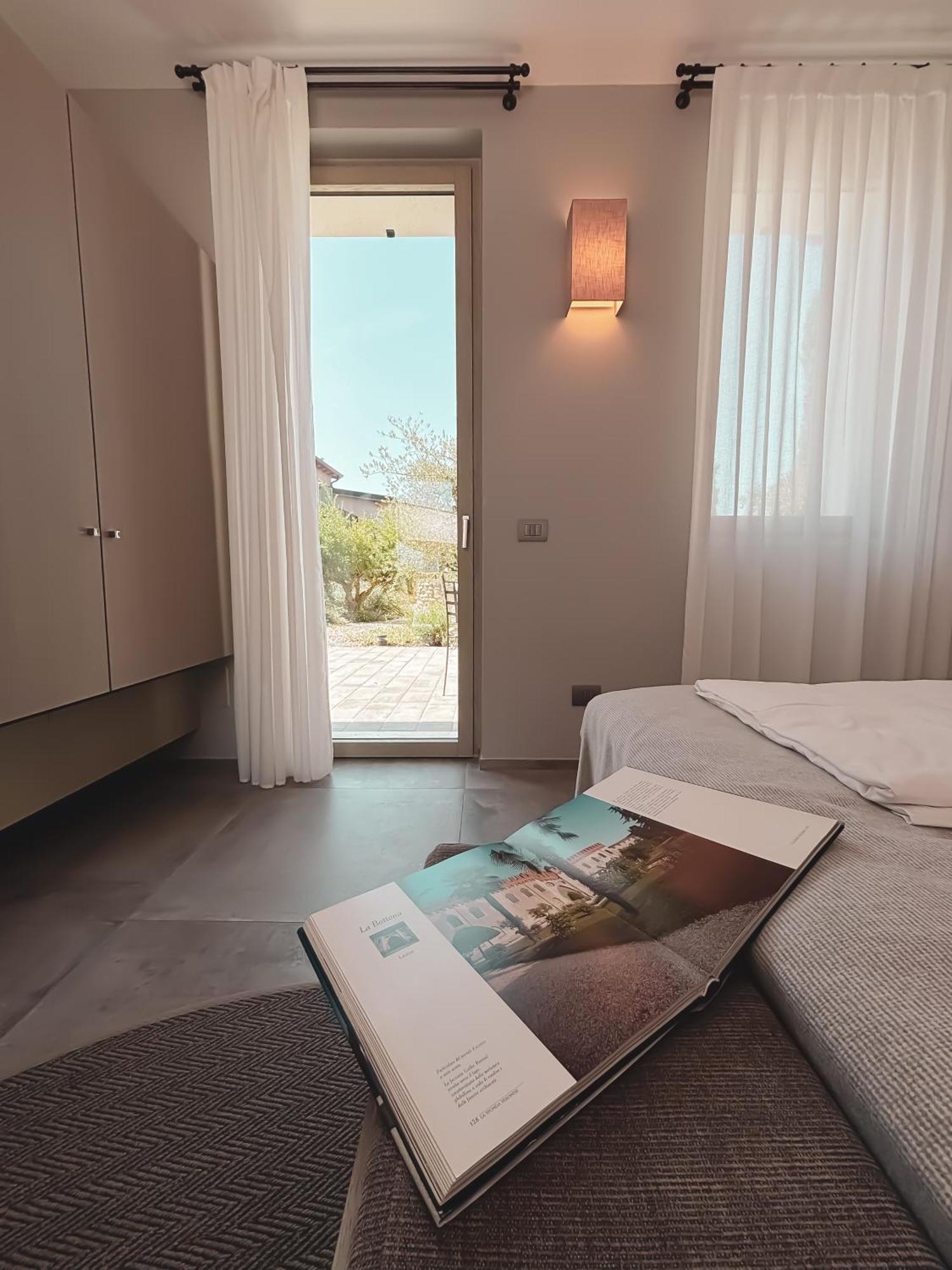 Natiia Relais - Adults Only Hotell Lazise Rum bild